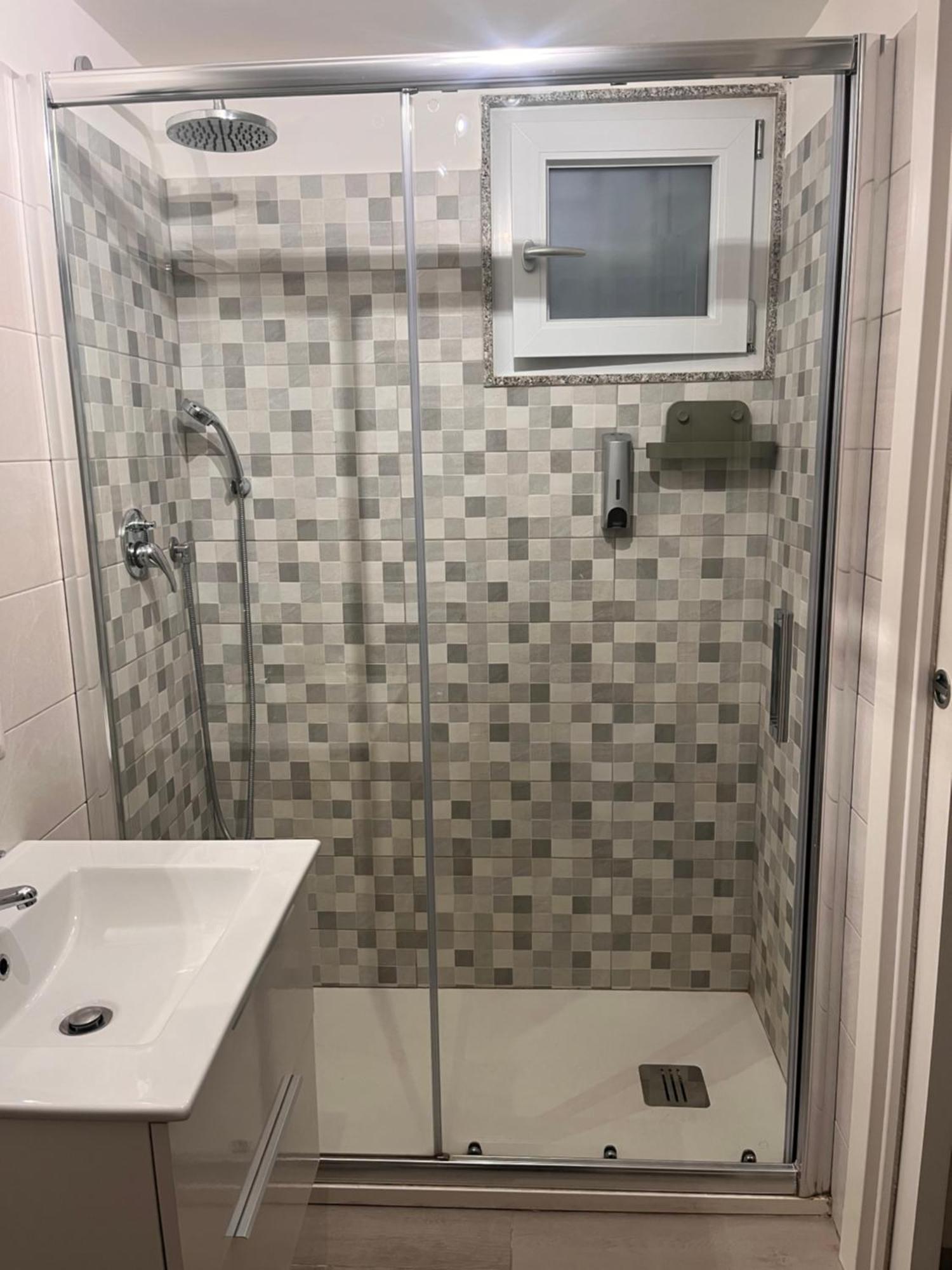 Villa Loft Crispi à Bari Extérieur photo